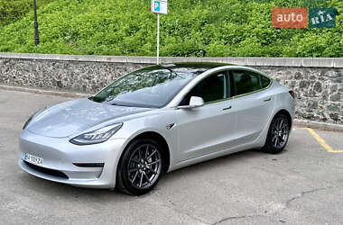 Седан Tesla Model 3 2018 в Києві