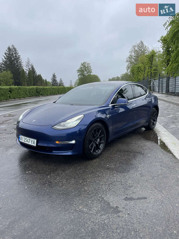 Седан Tesla Model 3 2020 в Білій Церкві
