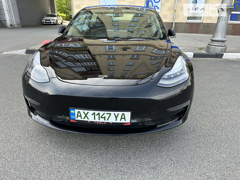 Tesla Model 3 2019