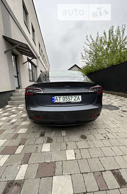 Седан Tesla Model 3 2018 в Ивано-Франковске