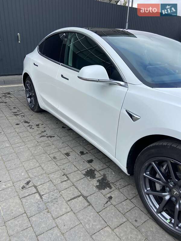 Седан Tesla Model 3 2019 в Самборе фото 5 Седан Tesla Model 3 2019 в Самборе