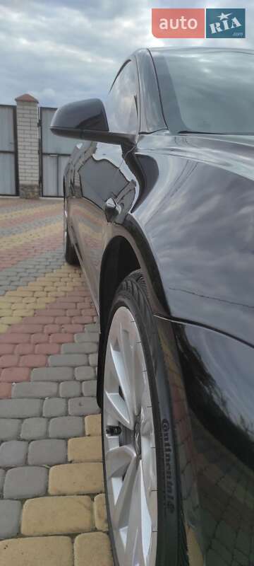 Седан Tesla Model 3 2021 в Виннице