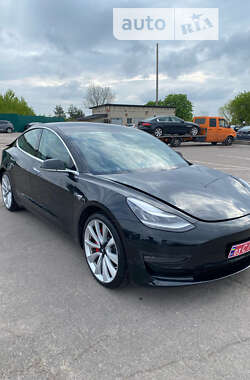 Седан Tesla Model 3 2019 в Ровно