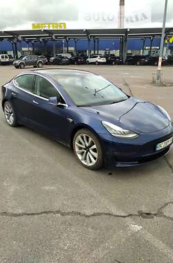 Седан Tesla Model 3 2020 в Львове