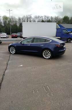 Седан Tesla Model 3 2020 в Львове