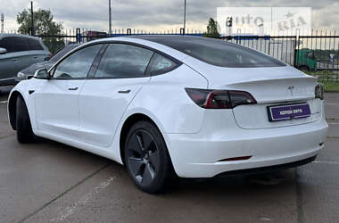 Седан Tesla Model 3 2021 в Києві