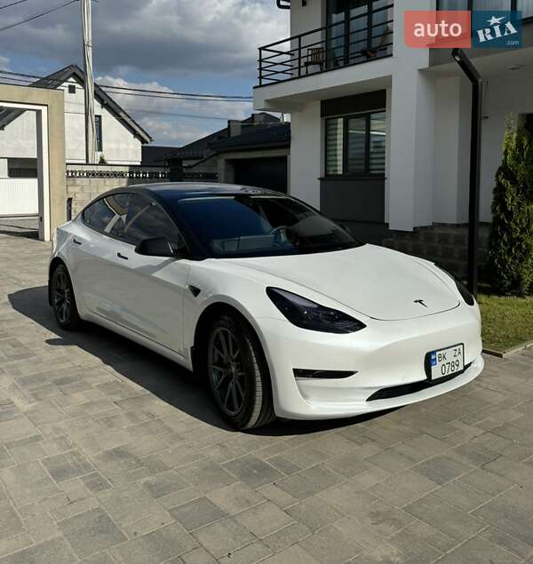 Седан Tesla Model 3 2022 в Ровно фото 5 Седан Tesla Model 3 2022 в Ровно
