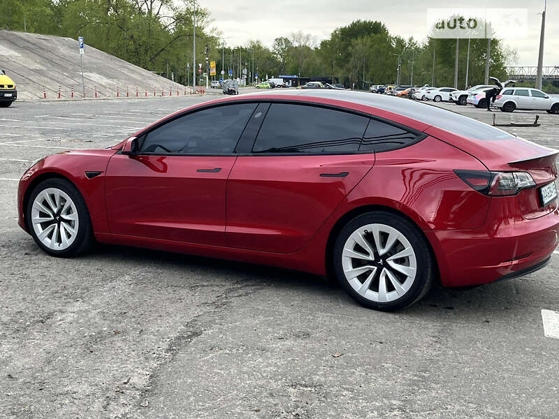 Седан Tesla Model 3 2022 в Києві