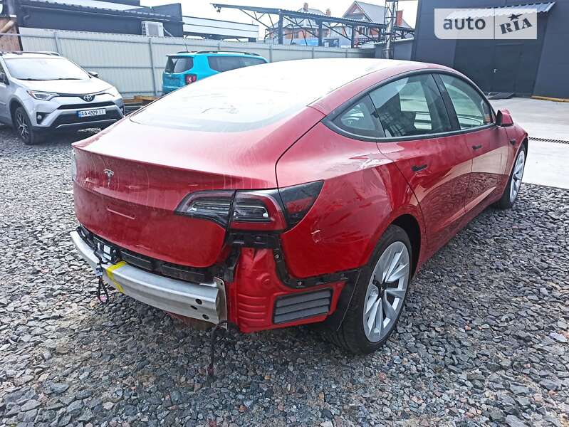 Седан Tesla Model 3 2022 в Києві