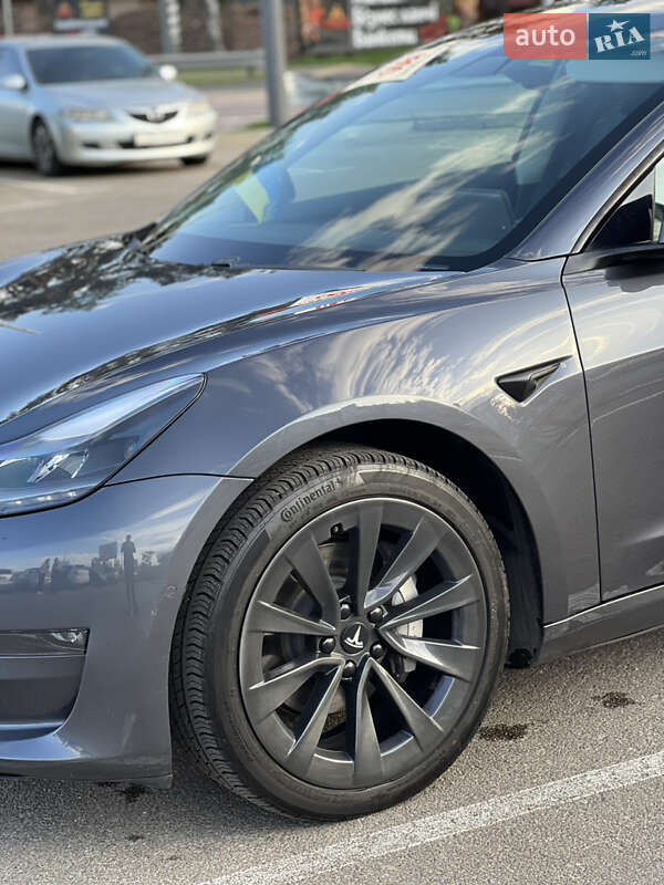 Tesla Model 3 2021