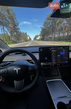 Седан Tesla Model 3 2021 в Киеве