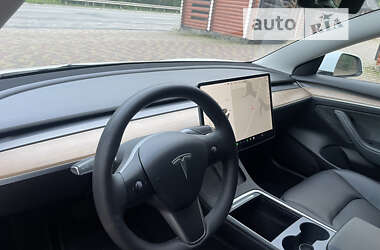 Седан Tesla Model 3 2021 в Виннице