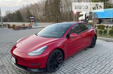 Седан Tesla Model 3 2020 в Києві