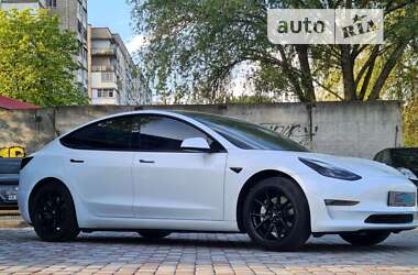 Седан Tesla Model 3 2021 в Вінниці