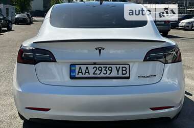 Седан Tesla Model 3 2023 в Києві