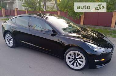 Седан Tesla Model 3 2021 в Чернівцях