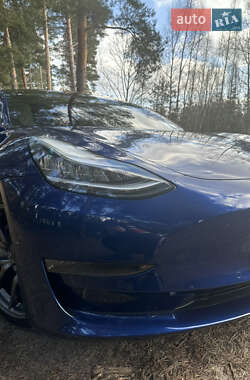Седан Tesla Model 3 2020 в Киеве