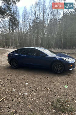Седан Tesla Model 3 2020 в Киеве