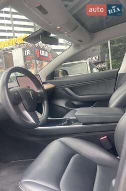 Седан Tesla Model 3 2018 в Киеве