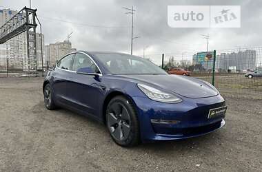 Седан Tesla Model 3 2018 в Киеве