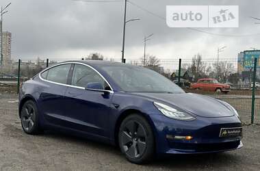 Седан Tesla Model 3 2018 в Киеве