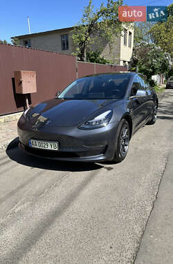 Седан Tesla Model 3 2019 в Киеве