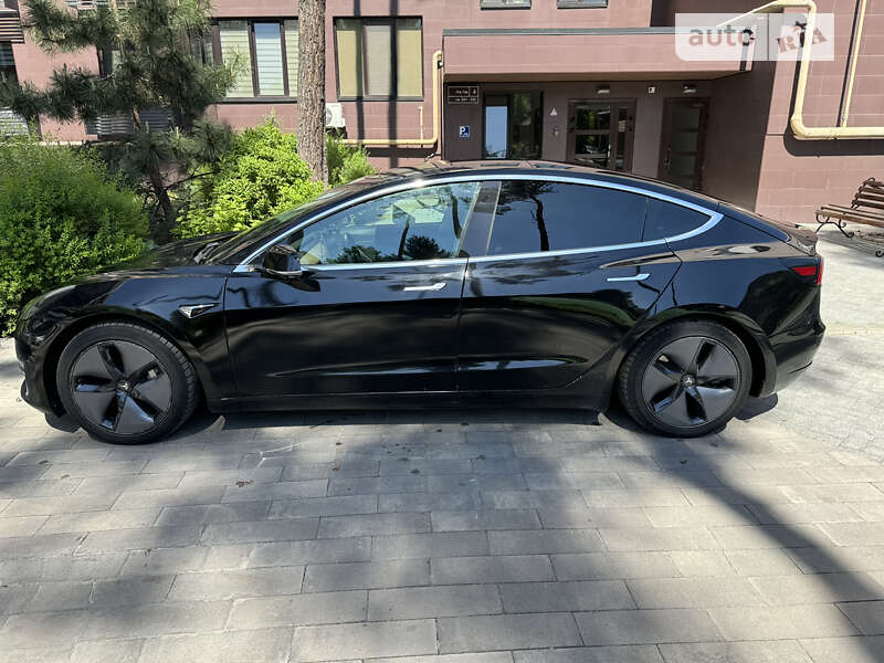 Седан Tesla Model 3 2019 в Білій Церкві