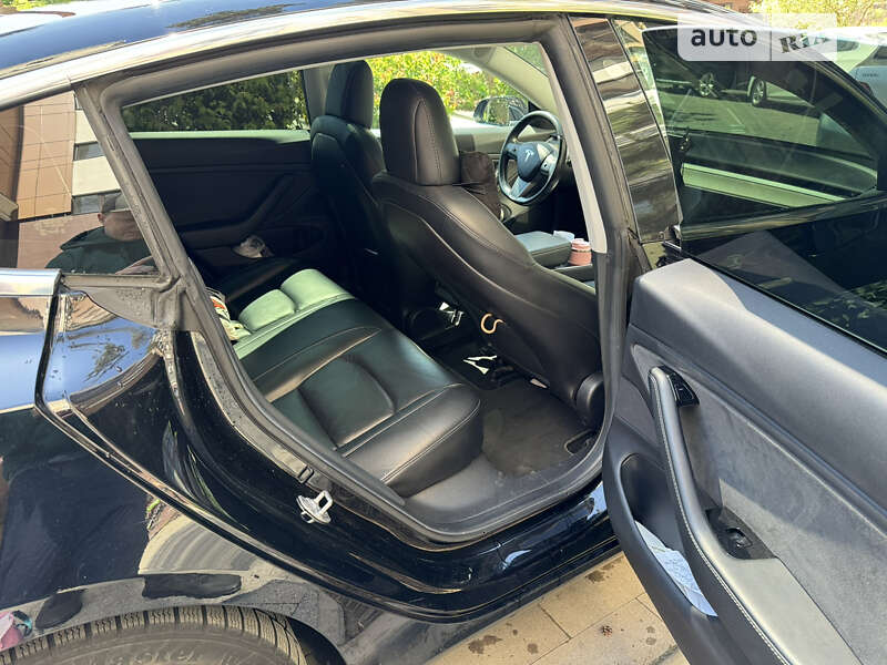 Седан Tesla Model 3 2019 в Білій Церкві