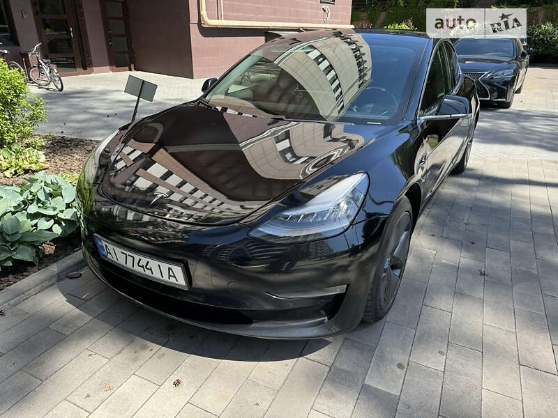 Седан Tesla Model 3 2019 в Білій Церкві