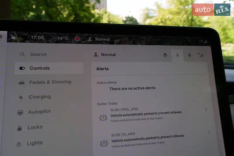 Седан Tesla Model 3 2018 в Львові документ 3 фото Седан Tesla Model 3 2018 в Львові документ