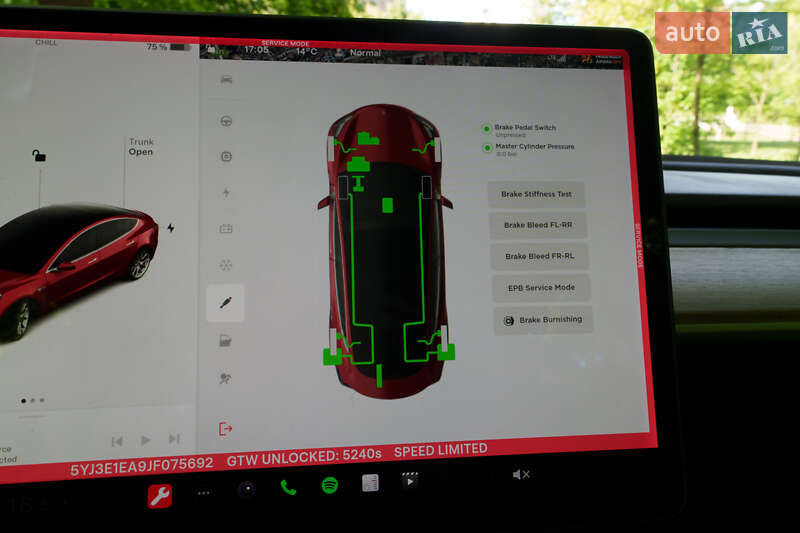 Седан Tesla Model 3 2018 в Львове