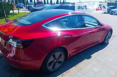 Седан Tesla Model 3 2018 в Львові