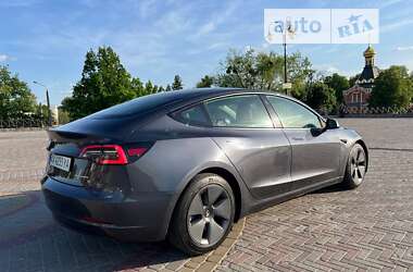 Седан Tesla Model 3 2022 в Киеве