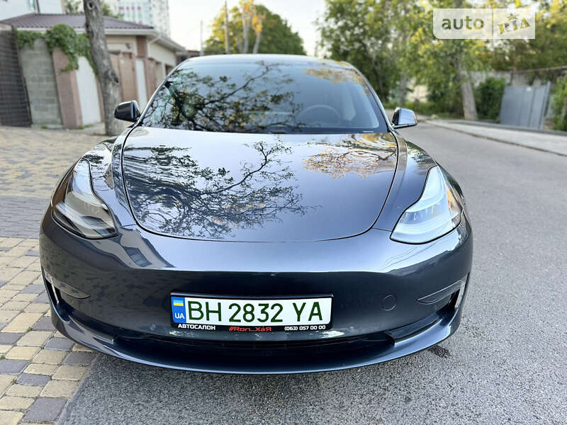 Седан Tesla Model 3 2021 в Одессе