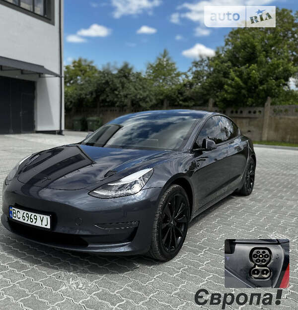 Седан Tesla Model 3 2019 в Трускавце