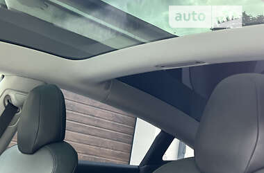 Седан Tesla Model 3 2018 в 