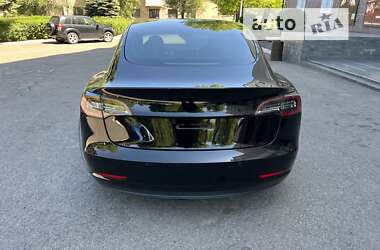 Седан Tesla Model 3 2021 в Каменском