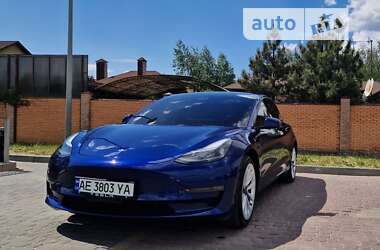 Седан Tesla Model 3 2022 в Дніпрі