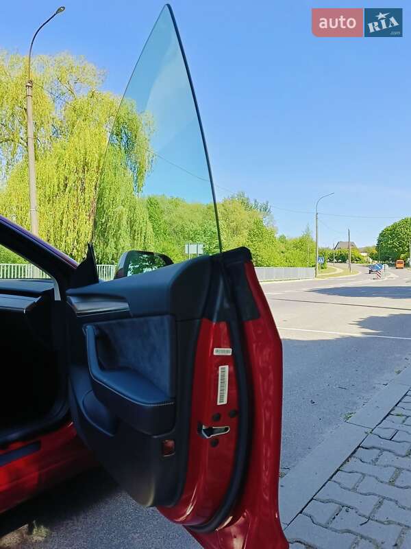 Седан Tesla Model 3 2022 в Рівному