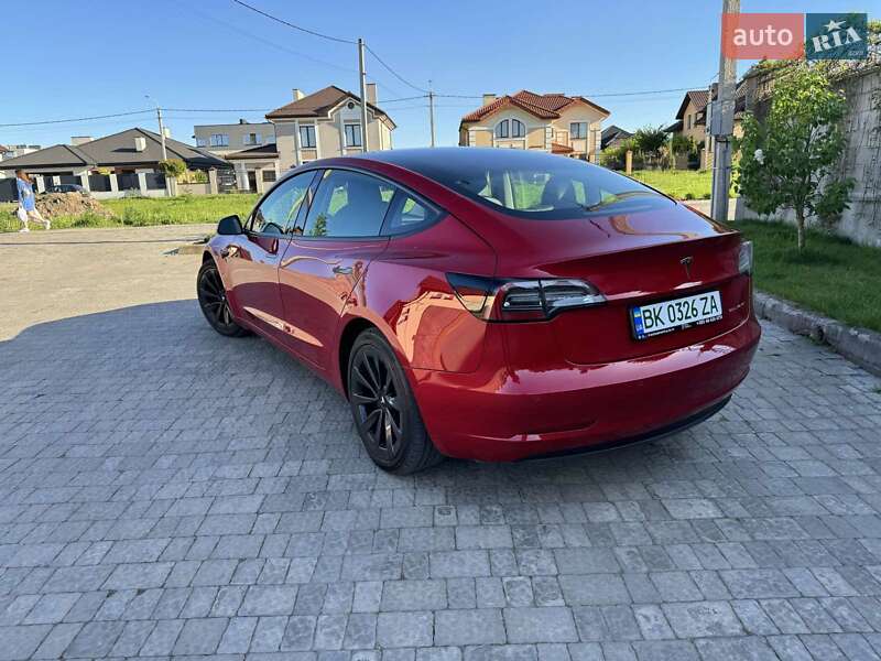 Седан Tesla Model 3 2022 в Рівному