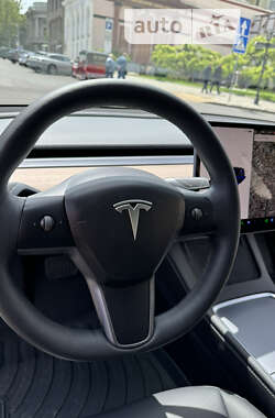 Седан Tesla Model 3 2023 в Одессе