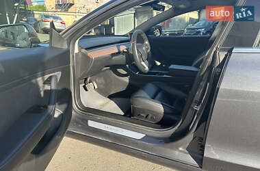 Седан Tesla Model 3 2019 в Києві