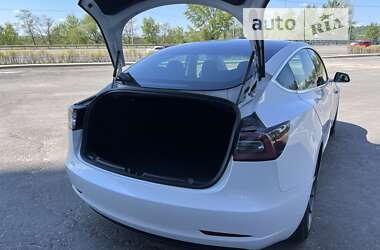 Седан Tesla Model 3 2019 в Киеве