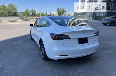 Седан Tesla Model 3 2019 в Киеве