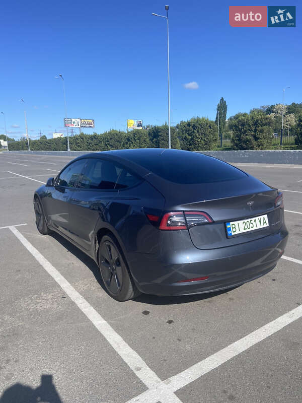 Седан Tesla Model 3 2021 в Полтаві