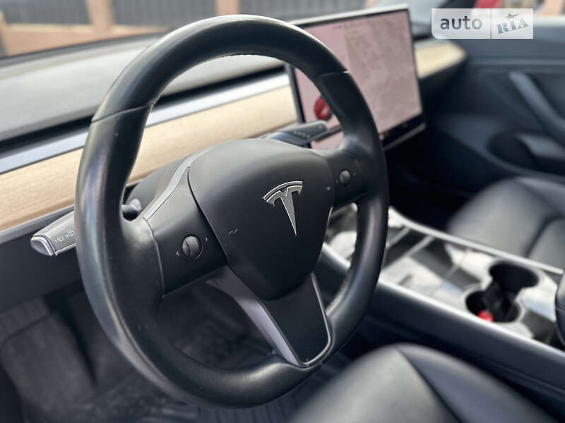 Седан Tesla Model 3 2018 в Черновцах фото 45 Седан Tesla Model 3 2018 в Черновцах