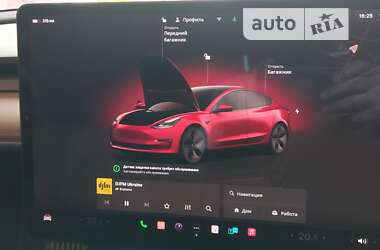 Седан Tesla Model 3 2022 в Києві