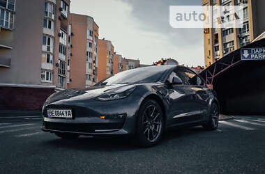Седан Tesla Model 3 2022 в Миколаєві