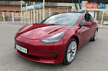 Седан Tesla Model 3 2021 в Киеве