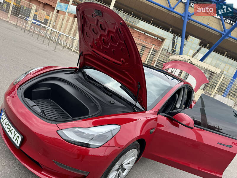 Седан Tesla Model 3 2021 в Харкові